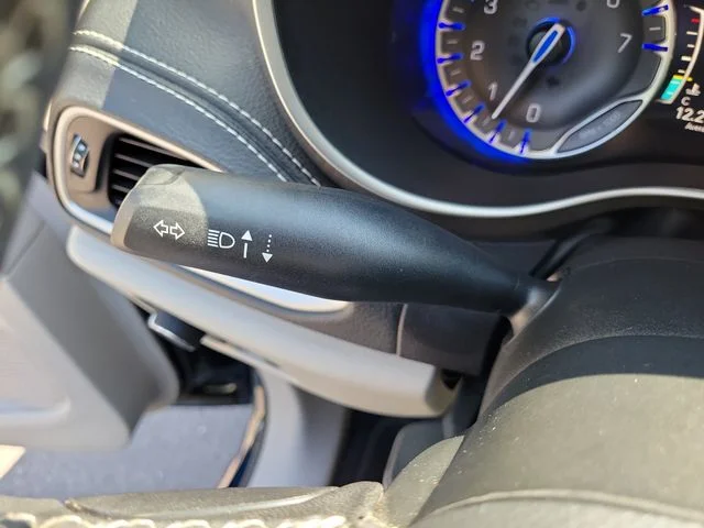 Used 2022 Blue Chrysler Touring L image 28