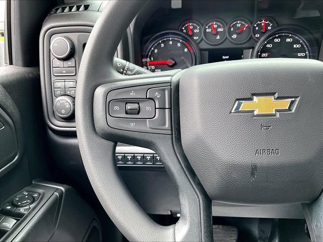 New 2026 Summit White Chevrolet Work Truck image 18