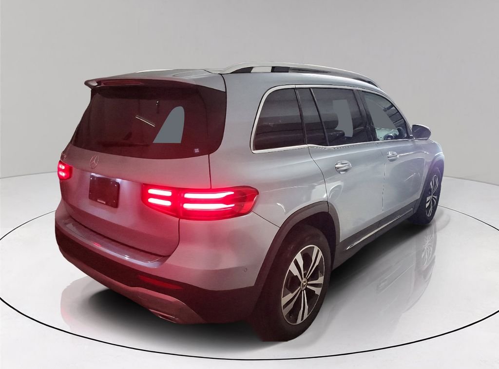 Certified Used 2026 Silver Mercedes-Benz GLB 250 image 5