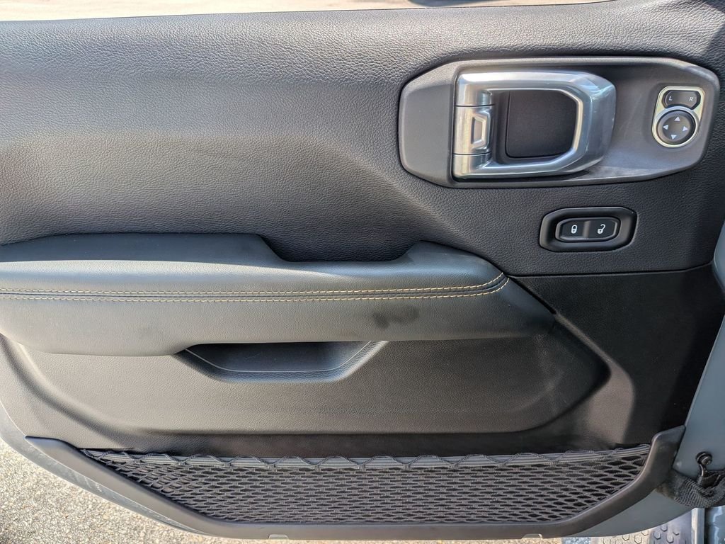 Used 2024 Gray Jeep Sahara 4xe image 30