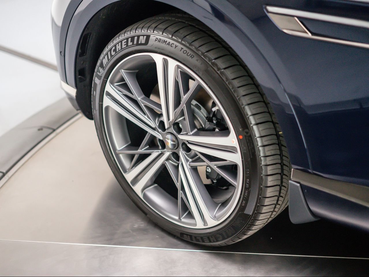 New 2026 Capri Blue Genesis 3.5T E-SC MHEV image 13