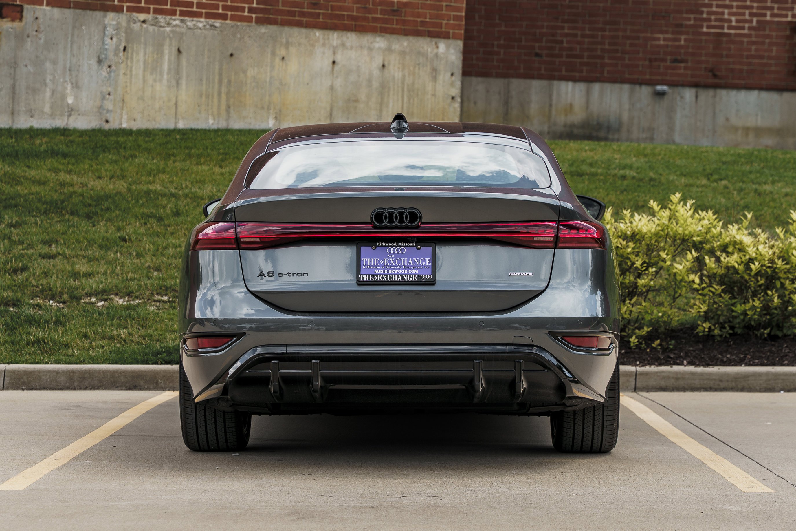 New 2027 Daytona Gray Pearl Effect Audi Premium Plus image 28