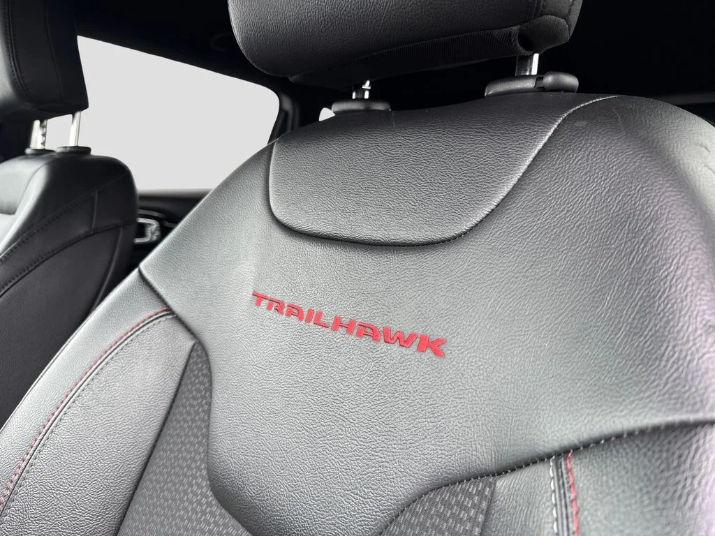 2025 Jeep Compass Trailhawk - Photo 13