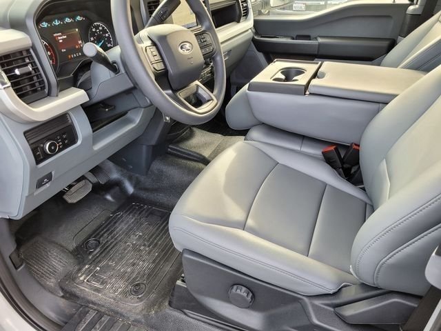 New 2026 Oxford White Ford F-250® XL image 86