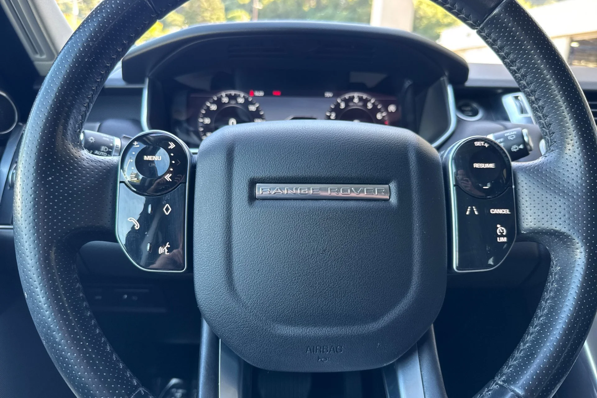 Used 2021 Eiger Grey Metallic Land Rover SE image 25