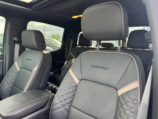 Certified Used 2025 Onyx Black GMC Denali image 13