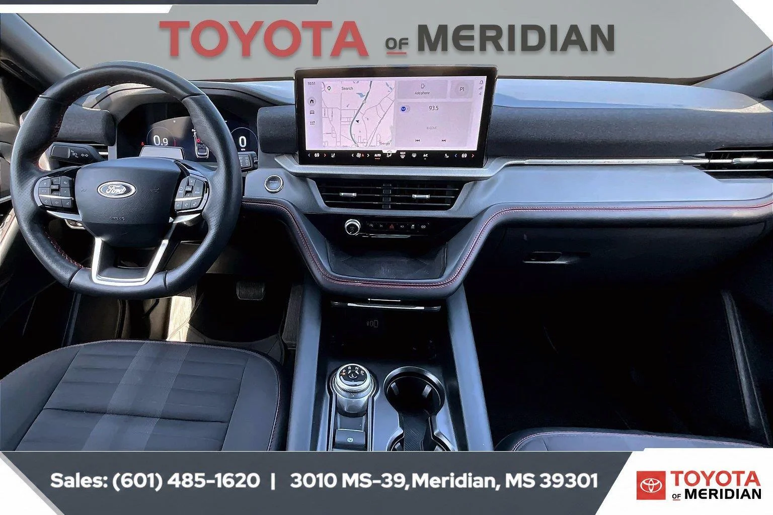 Used 2025 Star White Metallic Tri-Coat Ford ST-Line image 13