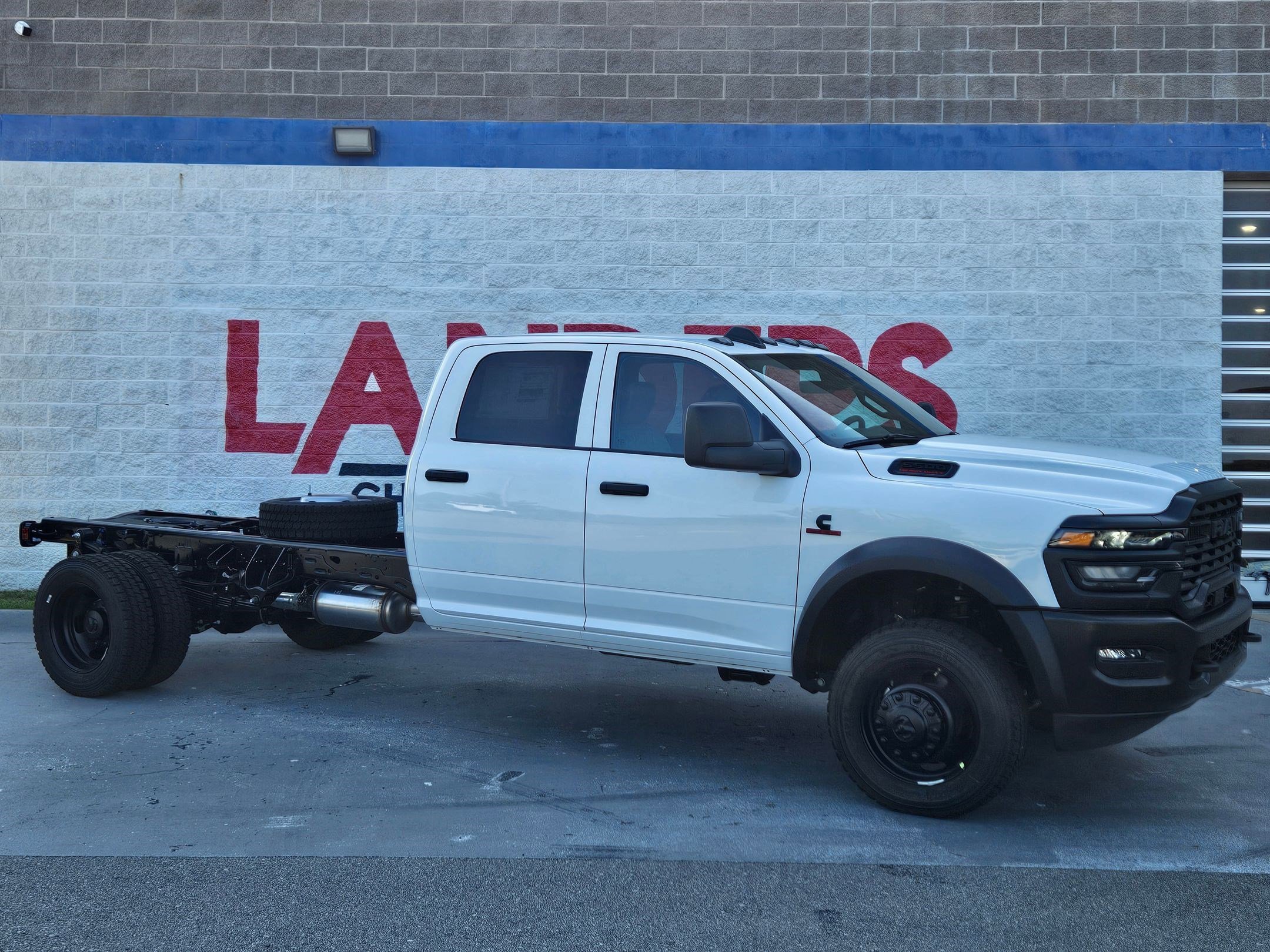 2026 RAM 5500 Big Horn 4X4 Crew Cab DRW 197" WB's photo