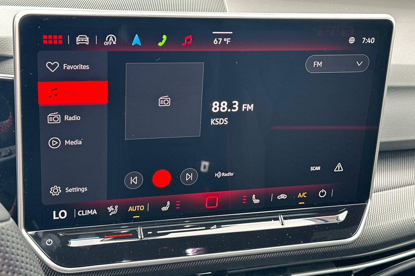 New 2026 Kings Red Metallic Volkswagen SE image 18