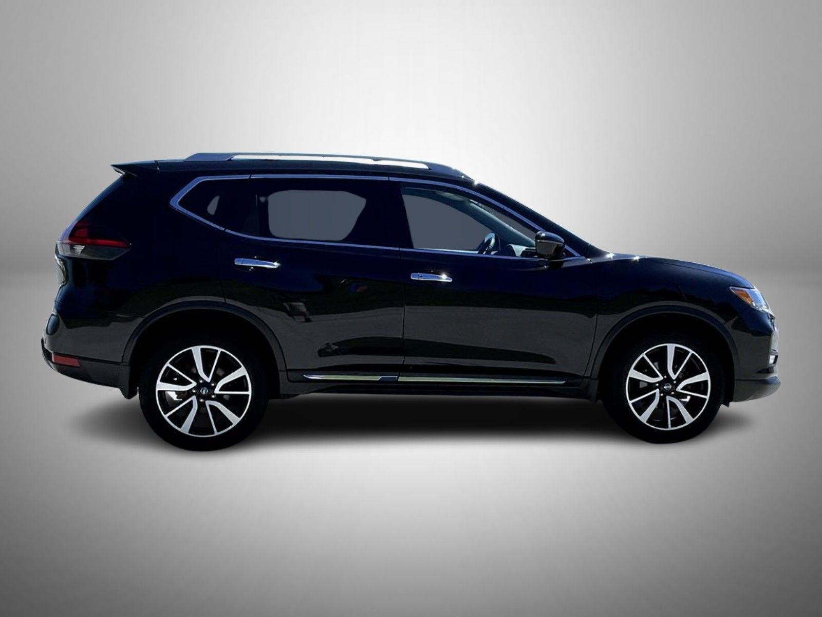 Used 2020 Black Nissan SL image 4