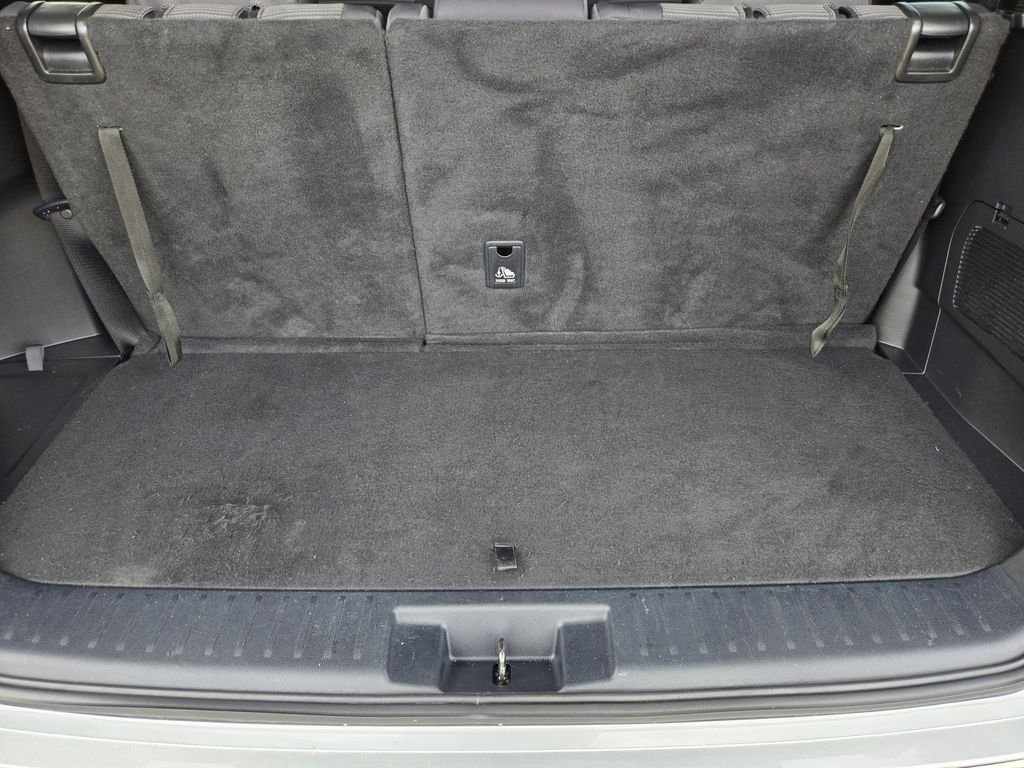Used 2023 Silver Toyota L image 22
