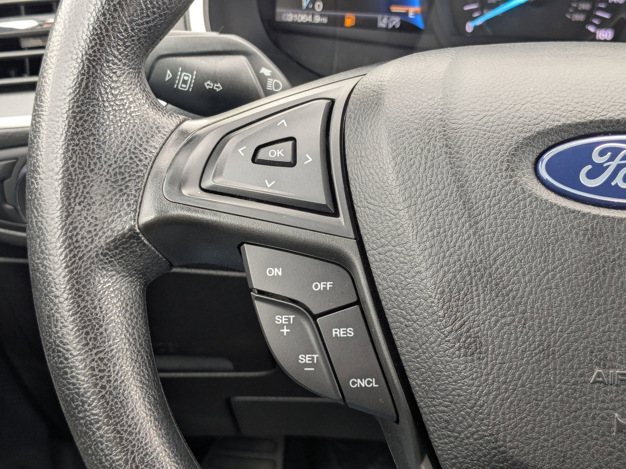 2021 Ford Edge SE - Photo 25