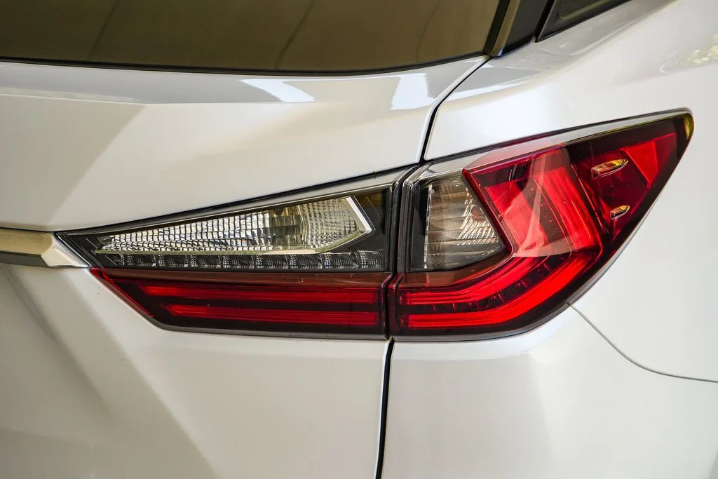 Used 2017 White Lexus 350 image 7