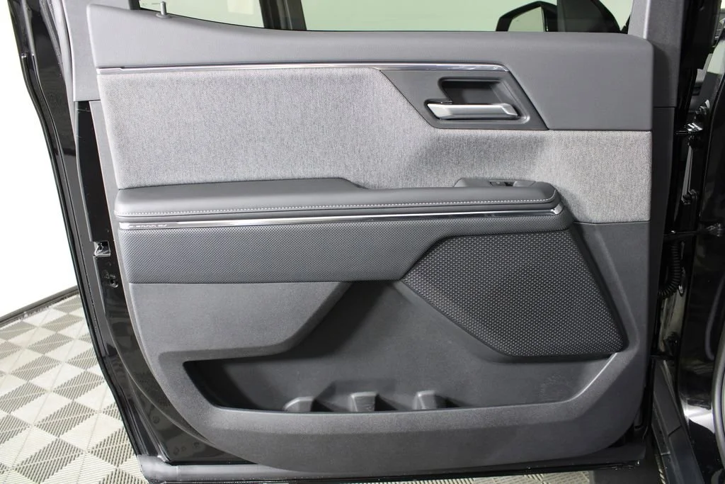 2026 GMC Sierra EV Elevation - Photo 11