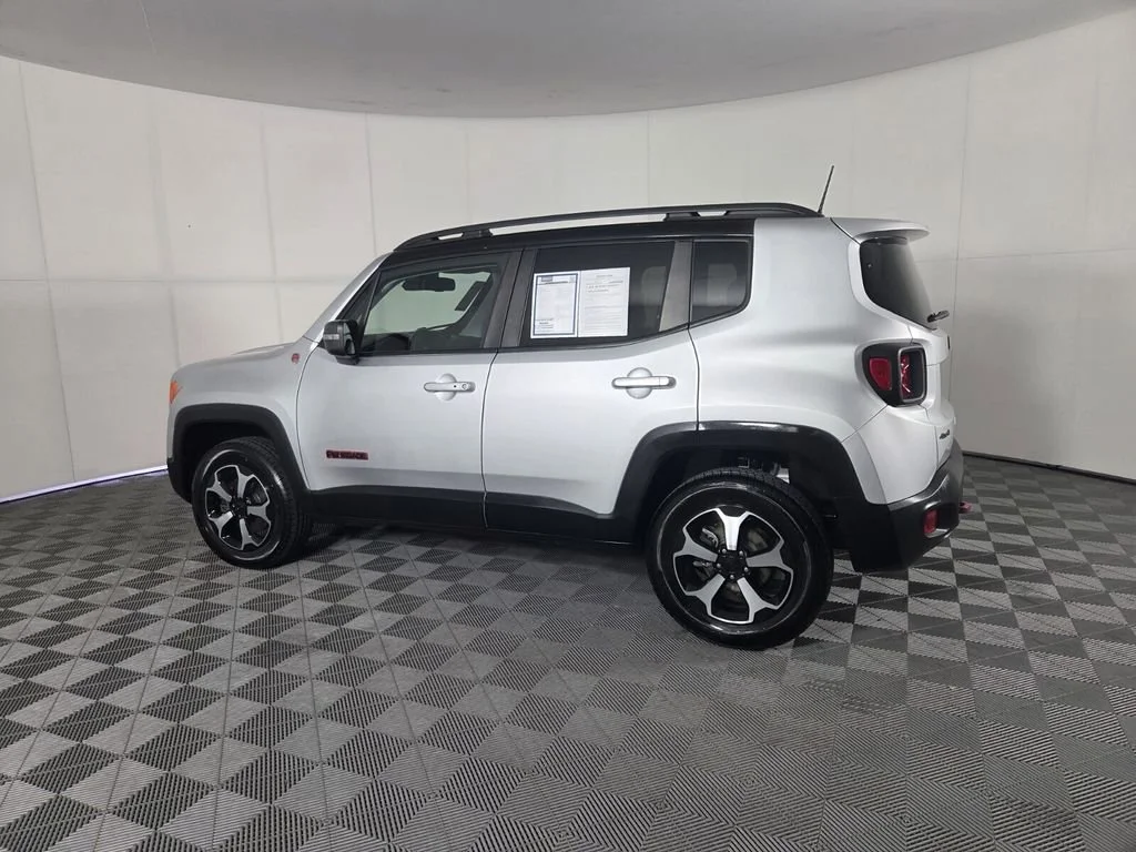 Used 2020 Glacier Metallic Clearcoat Jeep Trailhawk image 7