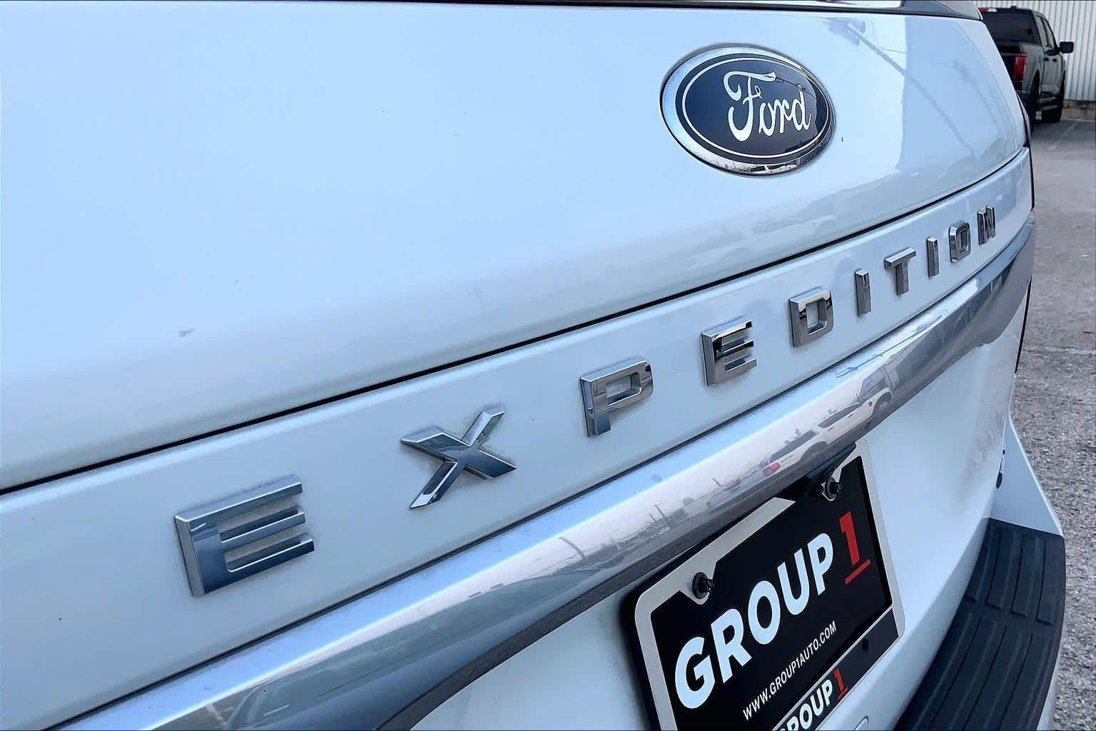 Used 2023 Star White Metallic Tri-Coat Ford Platinum image 62
