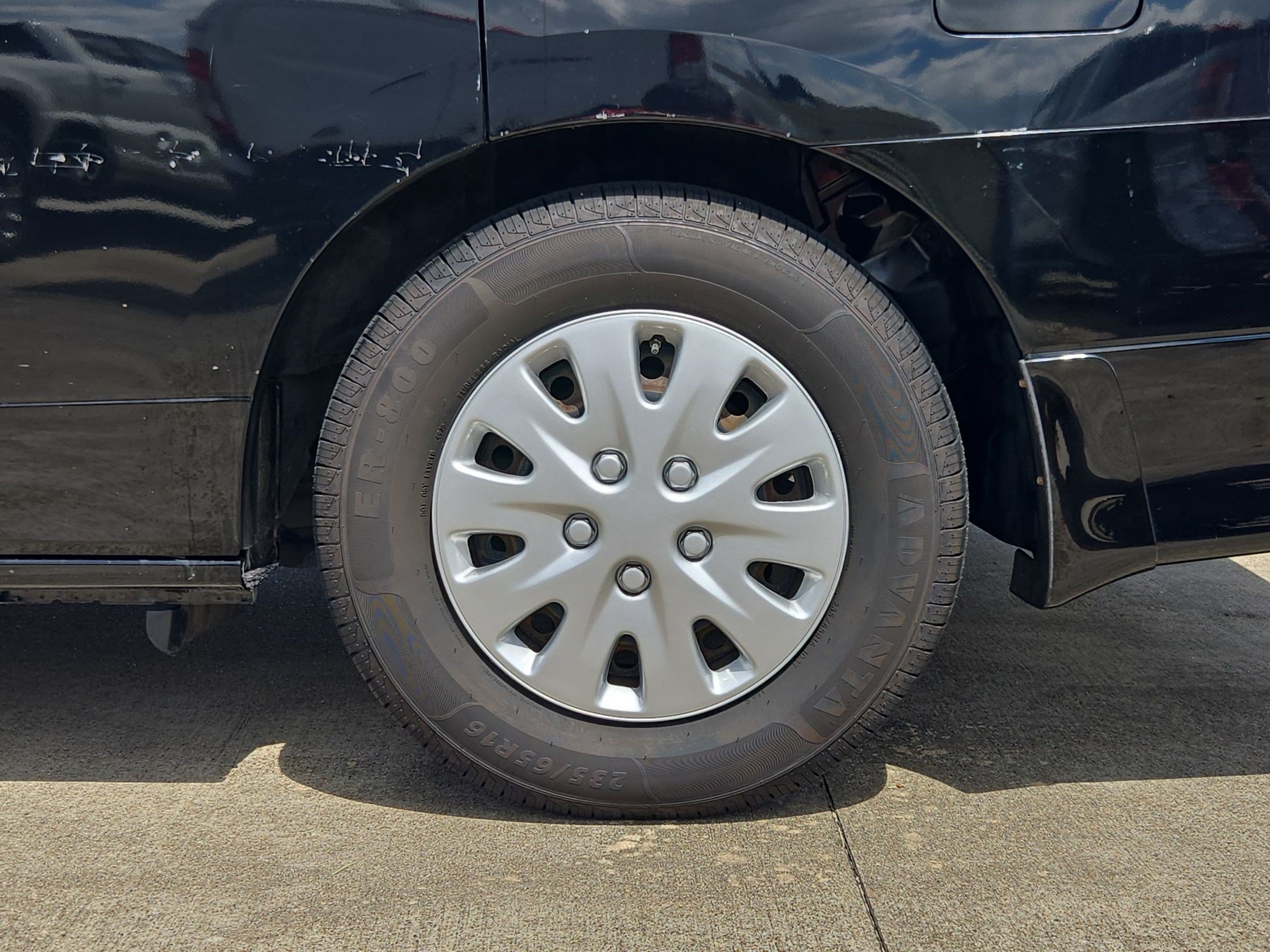 Used 2015 Super Black Nissan 3.5 S image 7