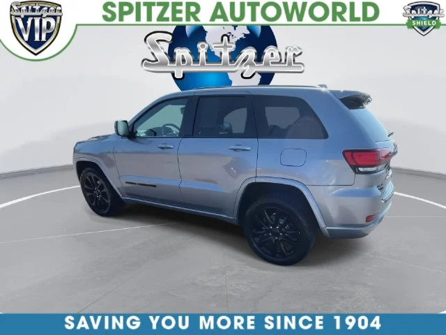 Used 2019 Silver Jeep Altitude image 8