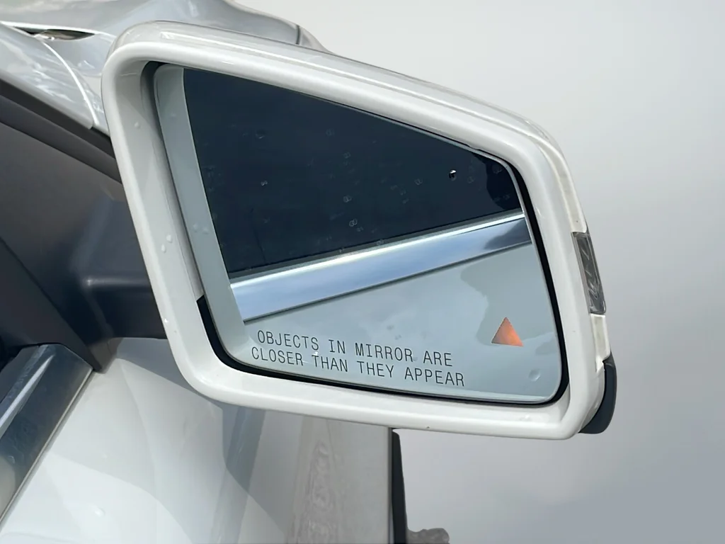 Used 2018 White Mercedes-Benz GLA 250 image 44