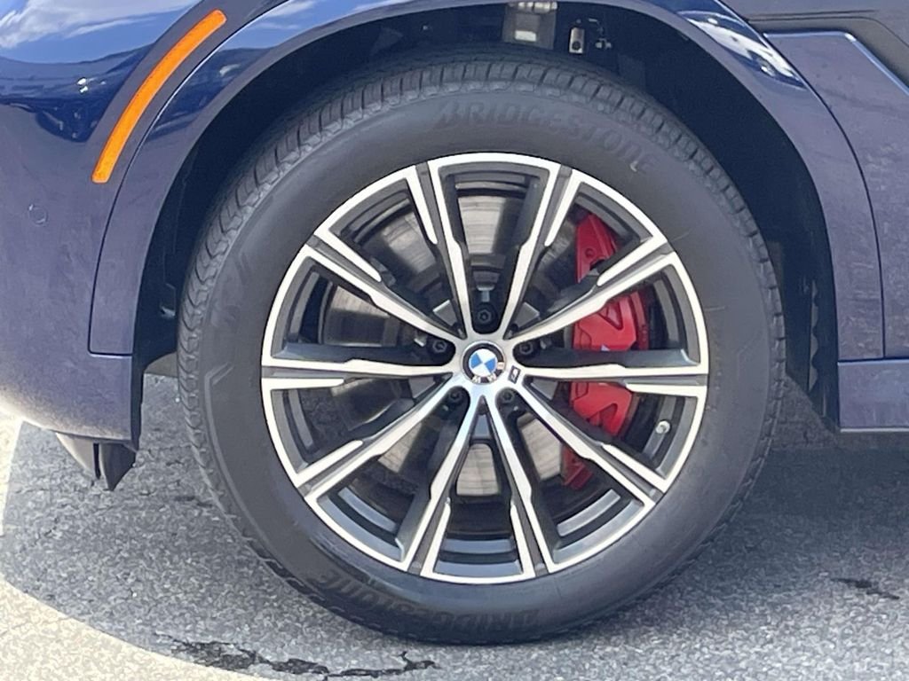 Used 2025 Blue BMW M60i image 11