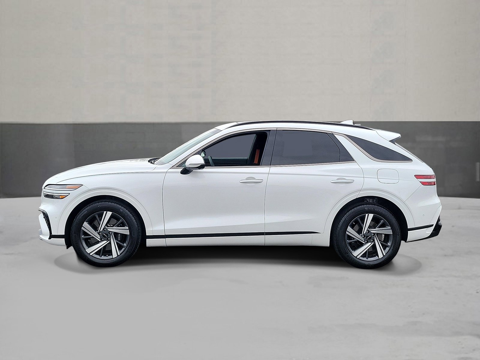 Certified Used 2026 Uyuni White Genesis 3.5T Sport Advanced image 3