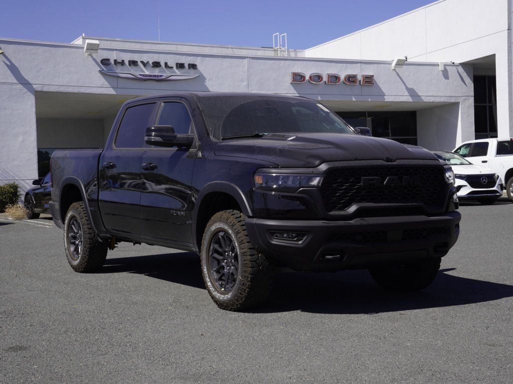 New 2026 Diamond Black Crystal Pearl-Coat Exterior Paint RAM Rebel image 2