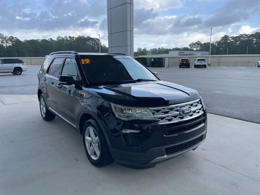 2019 Ford Explorer XLT FWD's photo