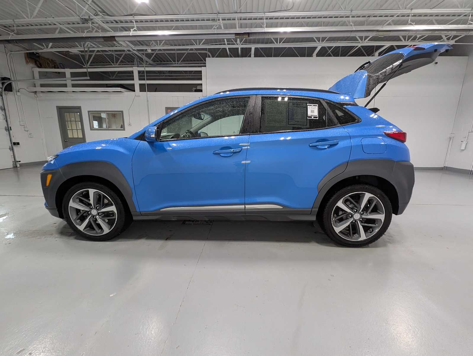 Used 2020 Surf Blue Hyundai Ultimate image 12