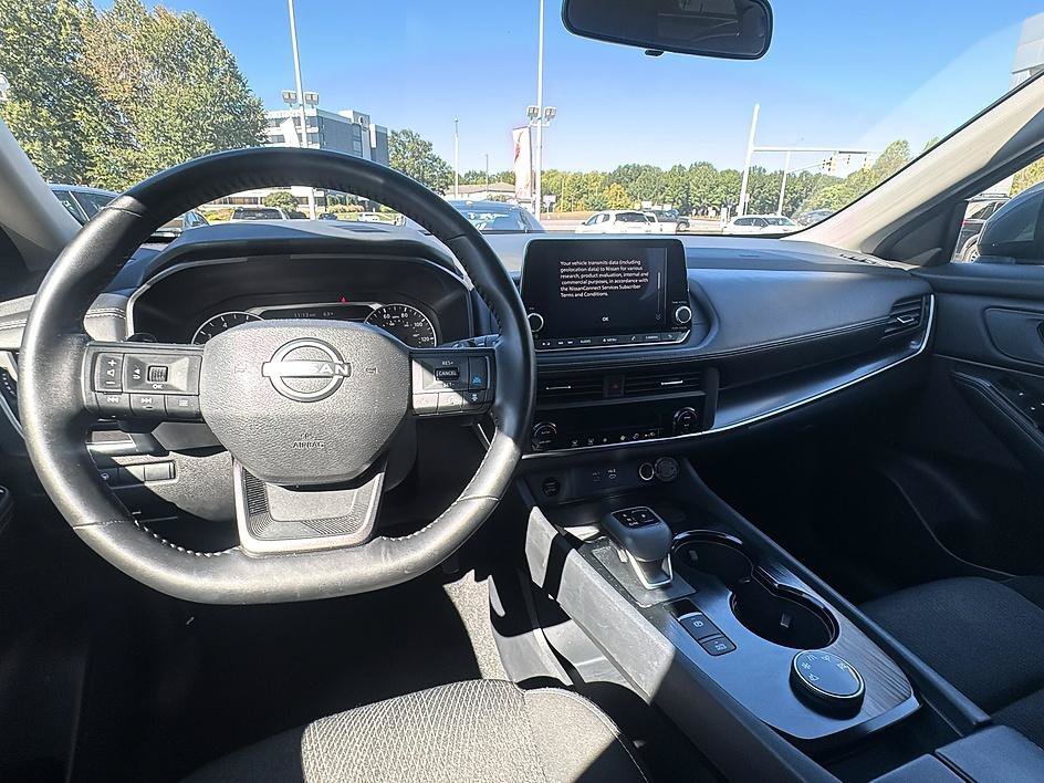 Used 2025 Gun Metallic Nissan SV image 29