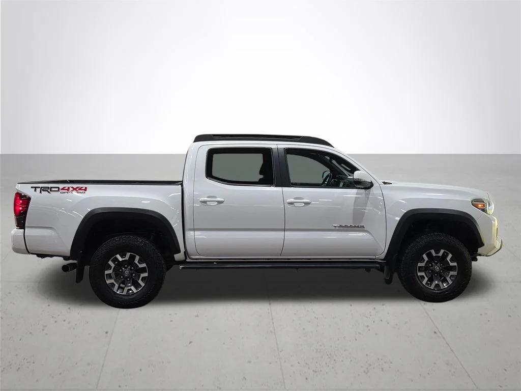 Used 2018 White Toyota TRD Off-Road image 9