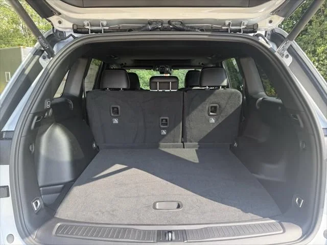 2025 Jeep Grand Cherokee Altitude - Photo 17