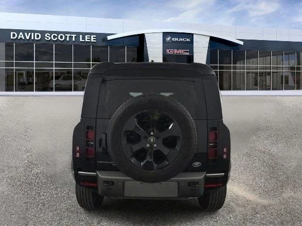 Used 2023 Black Land Rover X-Dynamic SE image 2