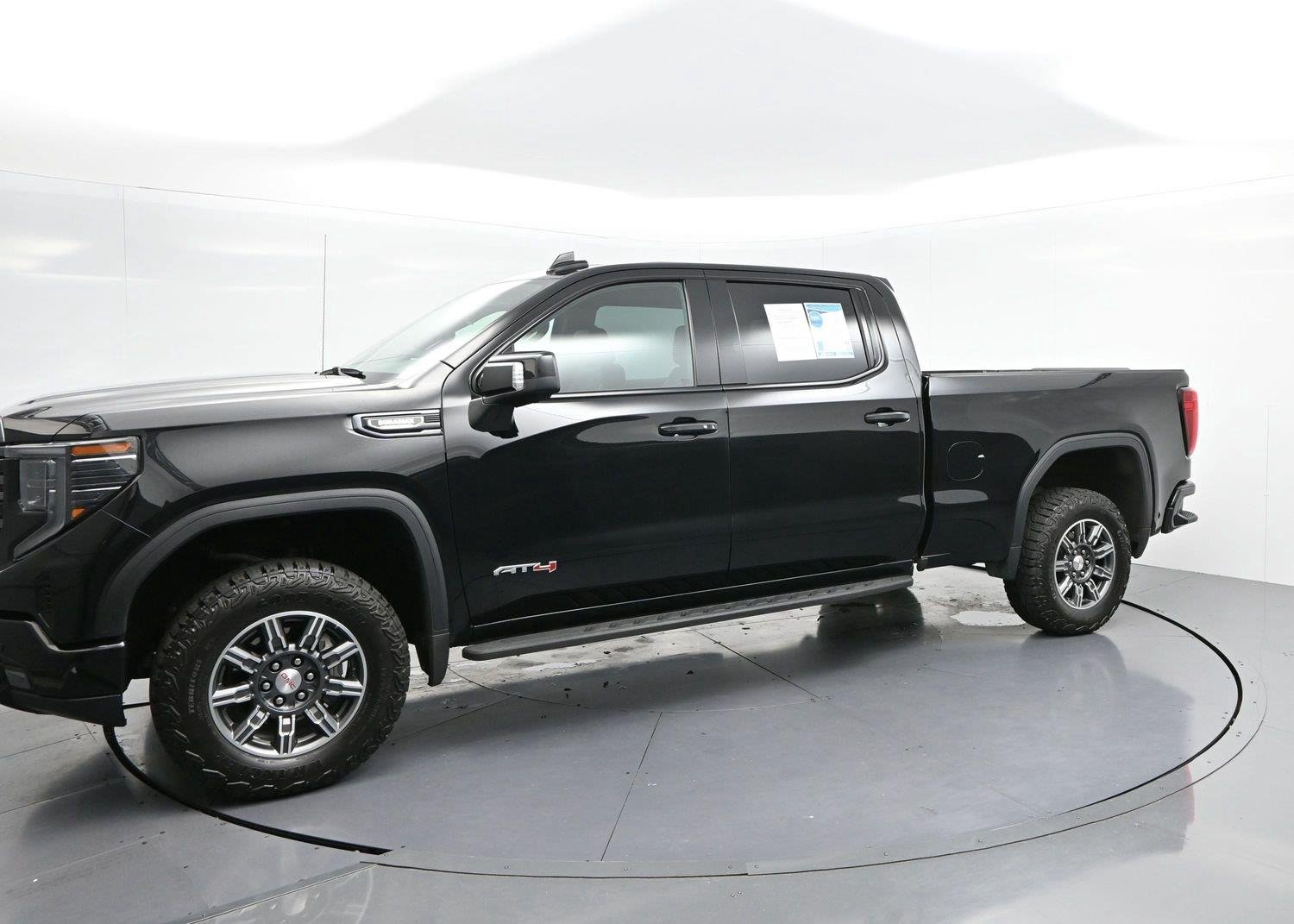 Used 2024 Onyx Black GMC AT4 image 4