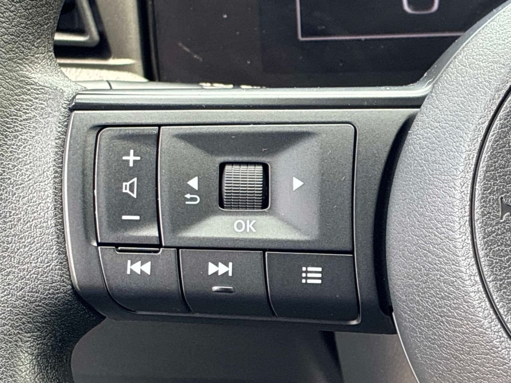 Used 2025 Gray Nissan SV image 23