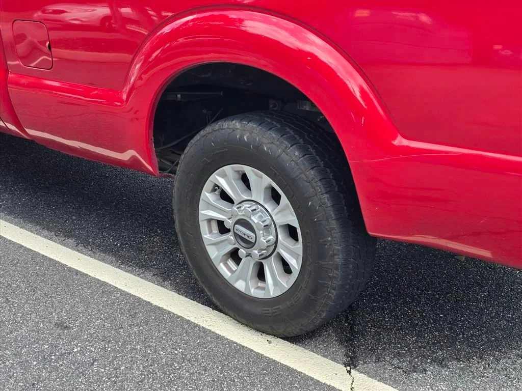 Used 2015 Red Ford XL image 19