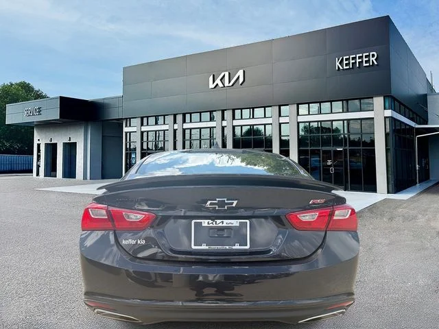 Used 2023 Gray Chevrolet RS image 7