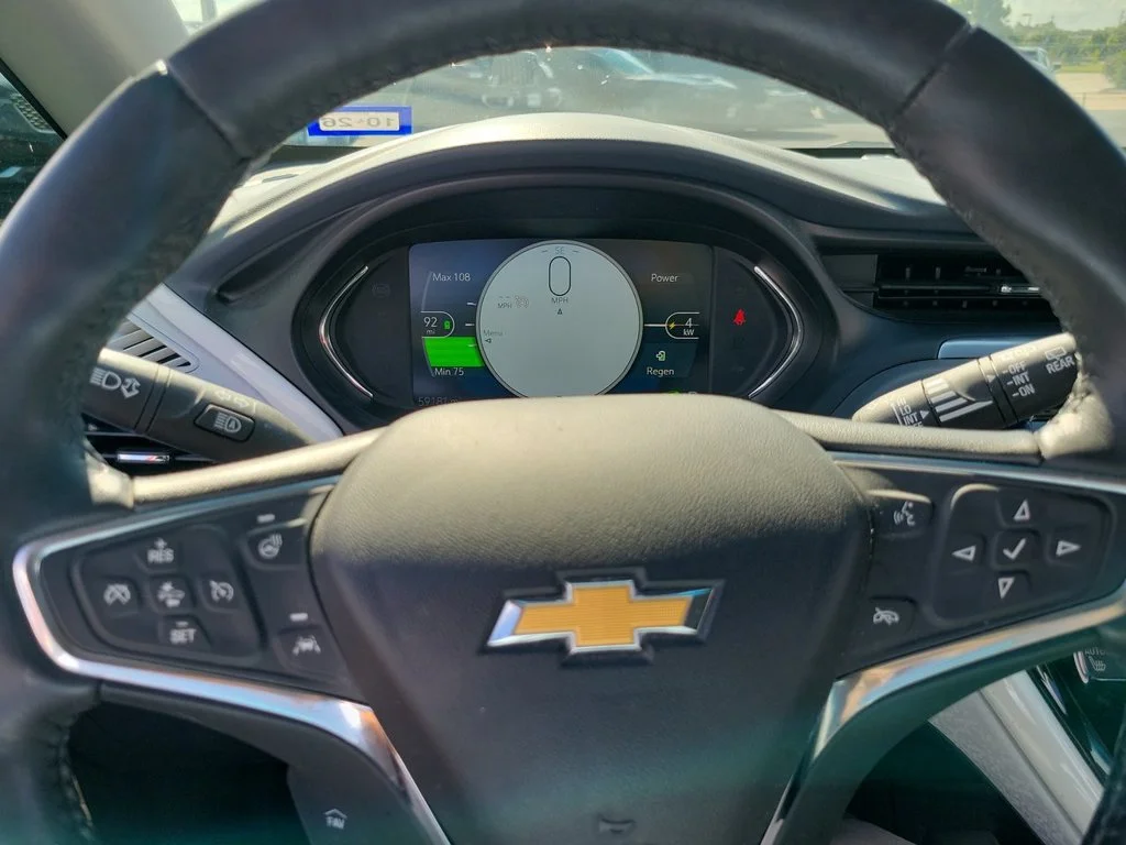 Certified Used 2017 Includes (TUS) Black grille. Chevrolet Premier image 11