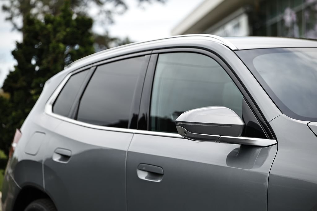 New 2026 Skyscraper Grey Metallic BMW 30 xDrive image 3
