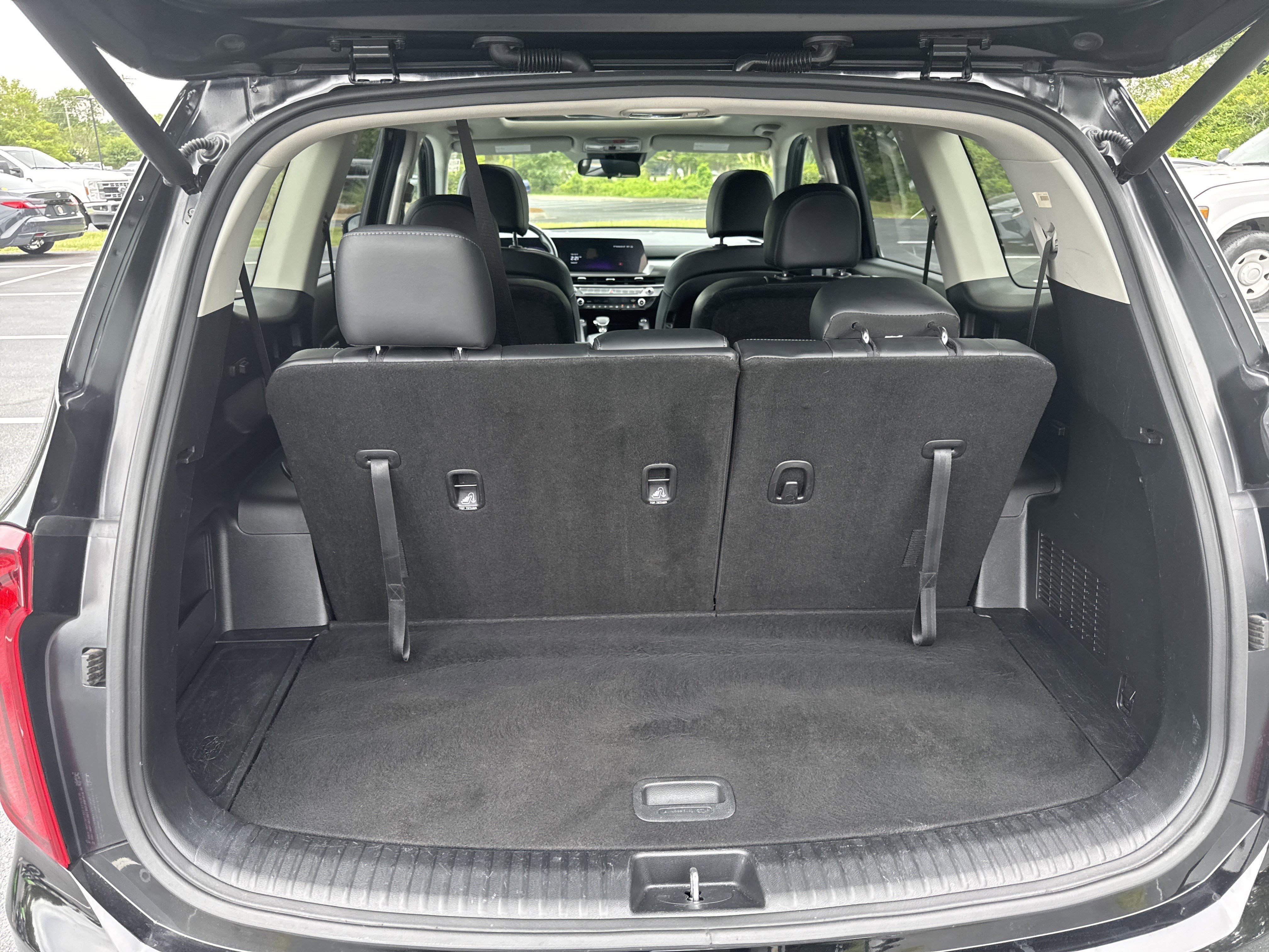 Used 2025 Ebony Black Kia S image 30