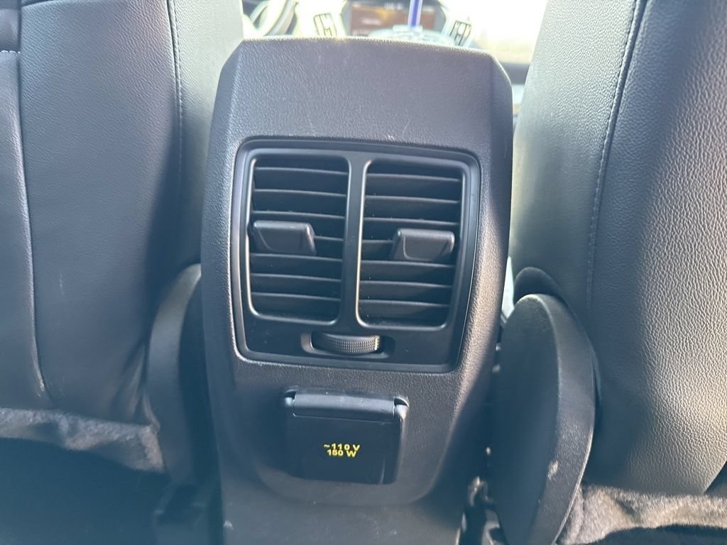 Used 2013 White Platinum Ford SEL image 21