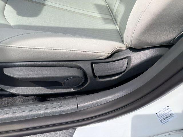 New 2026 White Hyundai SE image 16