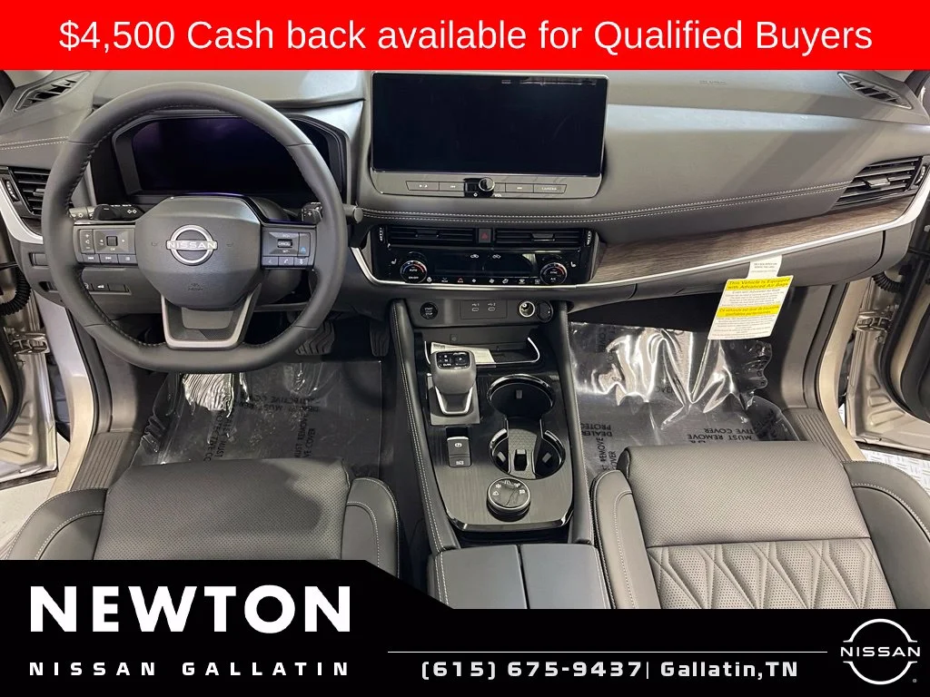 New 2026 Champagne Silver Metallic / Super Black Two-tone Nissan Platinum image 22