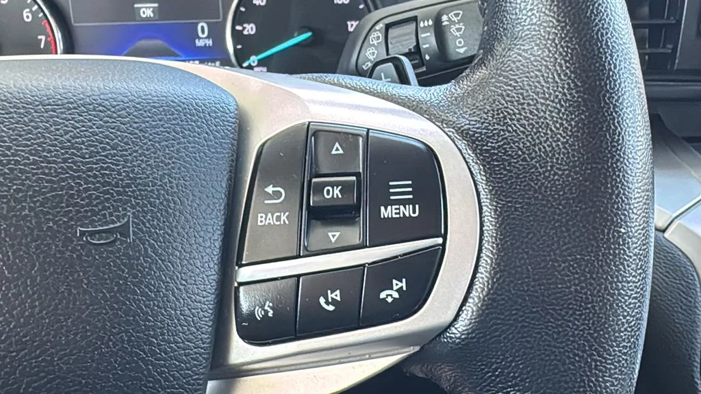 Certified Used 2020 Oxford White Ford XLT image 13