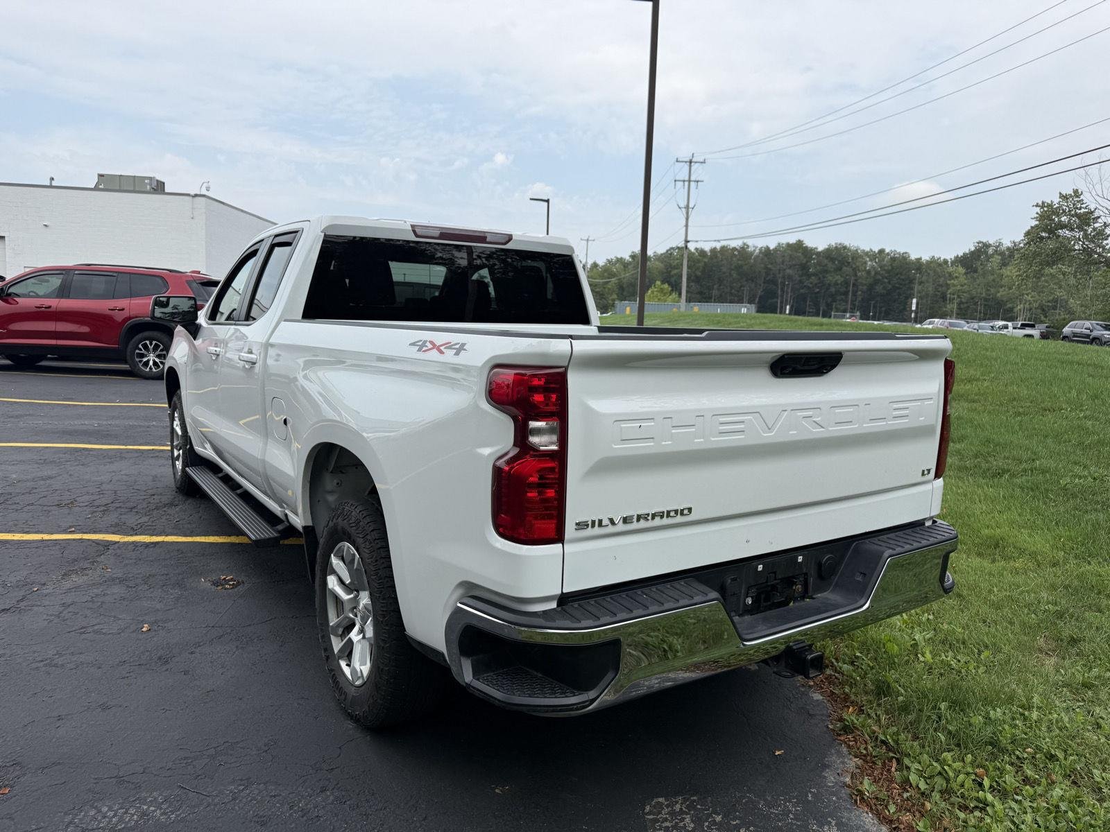 Used 2024 Summit White Chevrolet LT (2FL) image 6