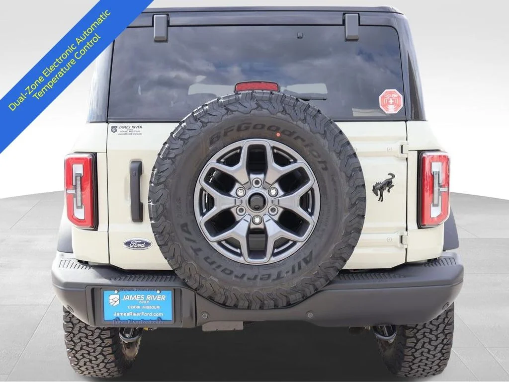New 2025 Desert Sand Ford Badlands® image 4