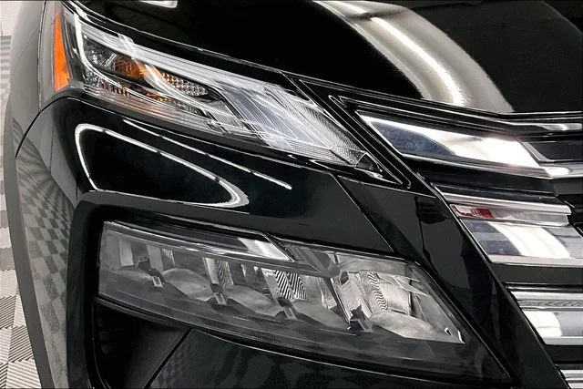 2025 Nissan Rogue SL - Photo 15