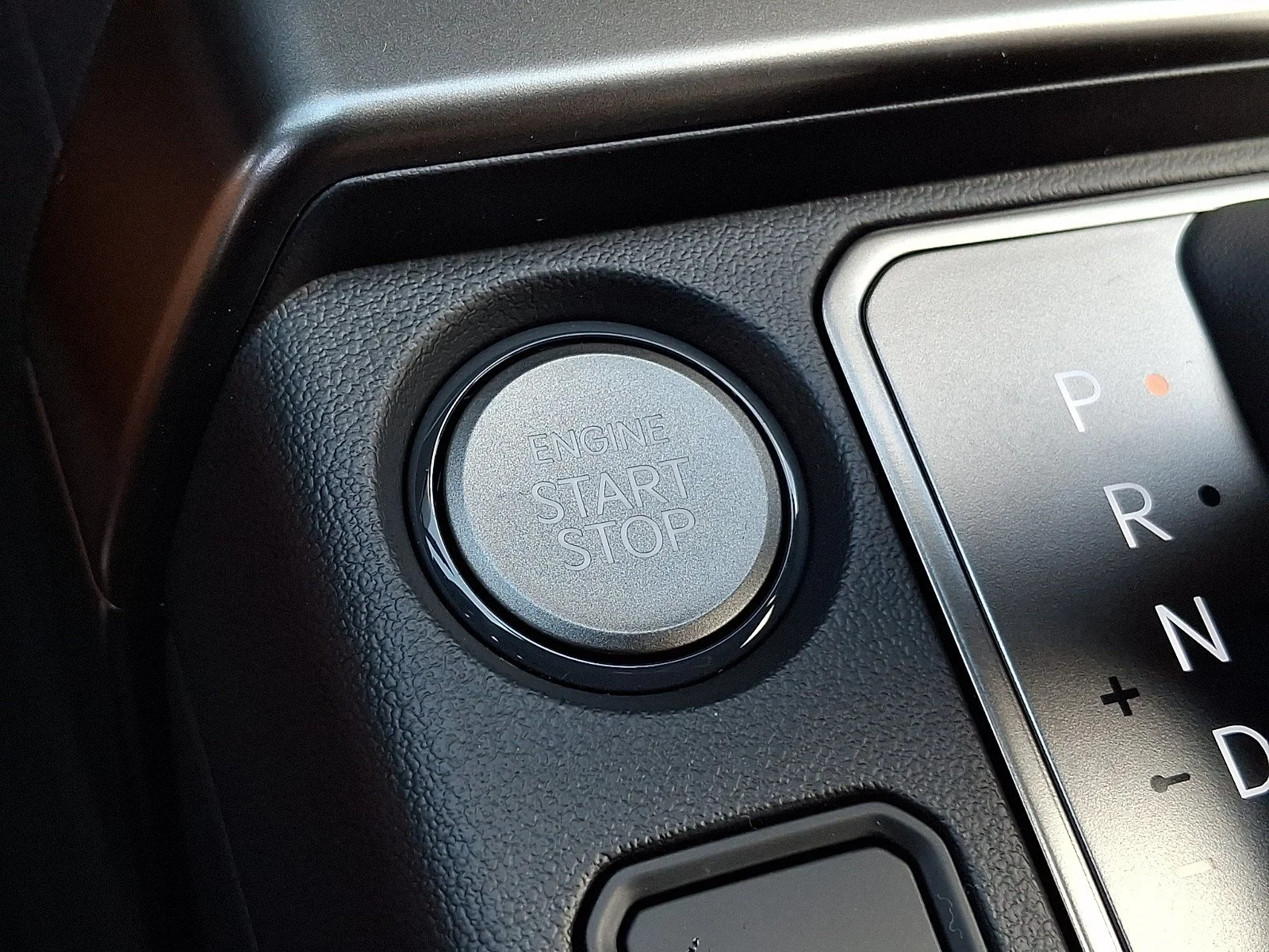 New 2027 Terrain Brown / Black Roof Kia X-Line S image 10
