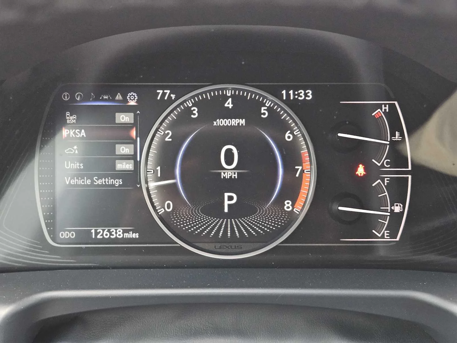 2025 Lexus ES 350 - Photo 10