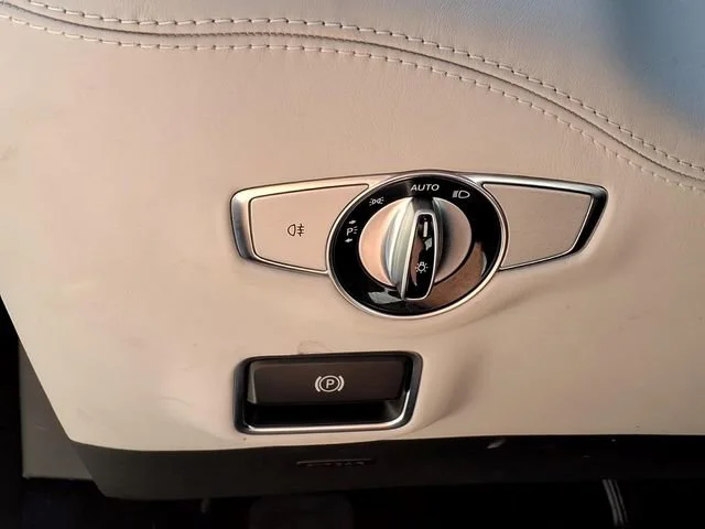 Used 2015  Mercedes-Benz S 550 image 16
