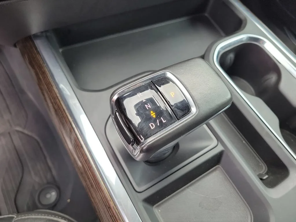 Used 2022 Summit White GMC Elevation image 16